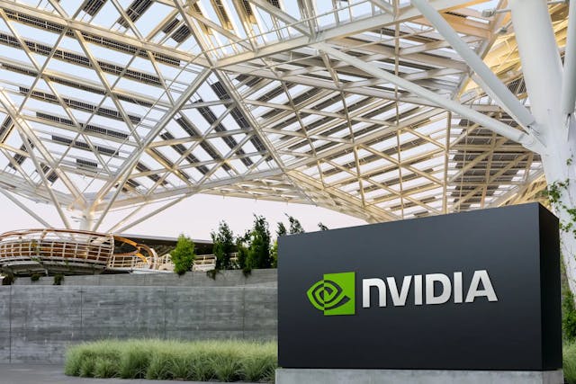 Nvidia atinge noi culmi în lumea tehnologică, devenind giganții din domeniul inteligenței artificiale