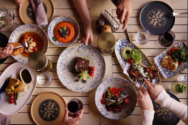 Olea Reînvie Briza Mediteraneană cu O Nouă Experiență Culinară de Excepție la JW Marriott București