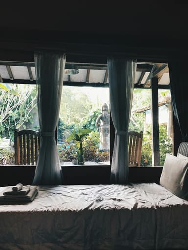 Decoruri inspirate de grădină: cum să aduci exotismul outdoor-ului în casa ta