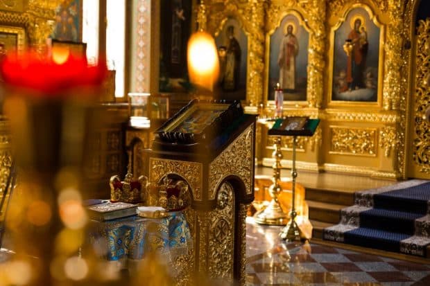  Semnificații, tradiții și obiceiuri care unesc credința creștină și memoria strămoșilor - Descoperă semnificația spirituală și ritualurile unice ale acestei zile speciale după Paște