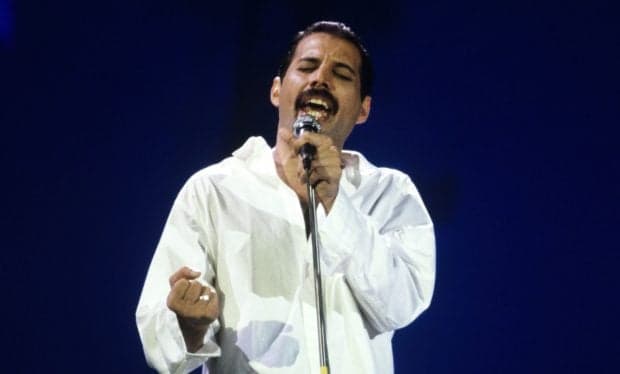  Adevărul despre fiica sa secretă, acum în vârstă de 48 de ani, în biografia Love, Freddie