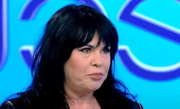 de ce se vede nevoită să achite 4.000 lei înainte de evacuarea iminentă din locuință?