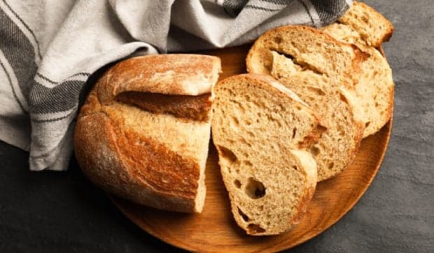 Care este cea mai sănătoasă pâine? Sfaturi esențiale pentru alegerea produsului perfect în supermarketuri.