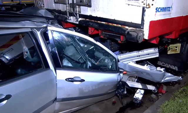  Șofer de 19 ani moare în accident grav cu TIR, avea permis doar de o lună