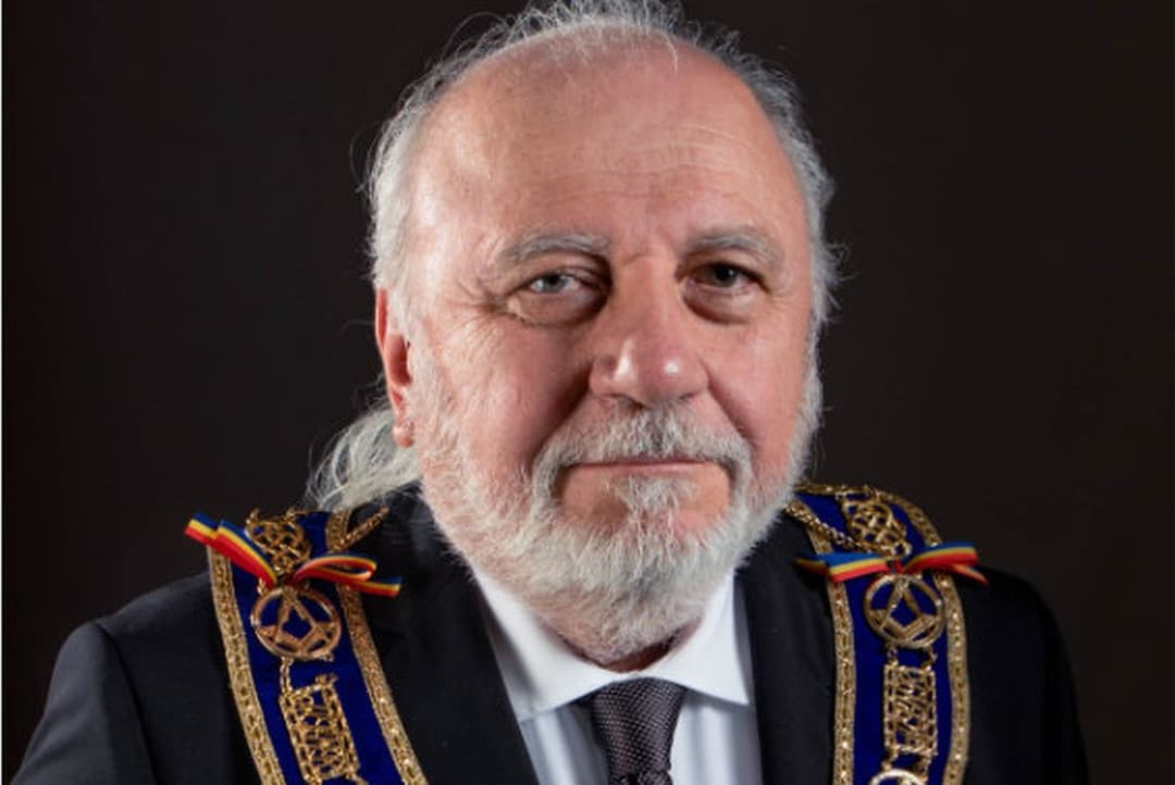 Cine a fost ales noul Mare Maestru al masoneriei din România la Palatul Ghica? Află totul despre Adrian Dragomirescu!