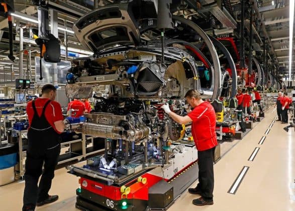  35% din Companiile Germane Pregătesc Disponibilizări Masive Până în 2025, Pe Fondul Tensiunilor Economice și Tarifelor SUA – Impactul pentru Cea Mai Mare Economie a Europei în Creștere