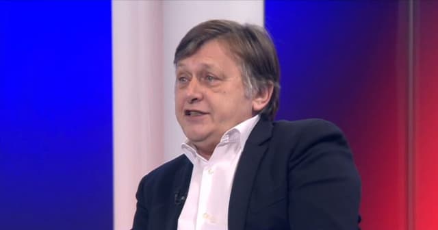  Proiect de lege pentru creșterea vârstei de pensionare a magistraților la 65 de ani, trimis în Parlament de coaliția de guvernare. Detalii începând de mâine! Vizează echitatea și deblocarea a 230 milioane euro din PNRR.