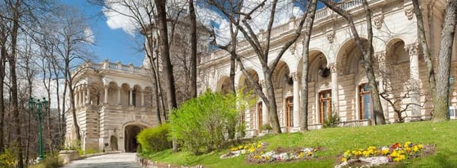  Porți Deschise la Palatul Cotroceni Amânat din Cauza Vremii: Descoperă Când Va Fi Redeschis pentru Vizite Gratuite!