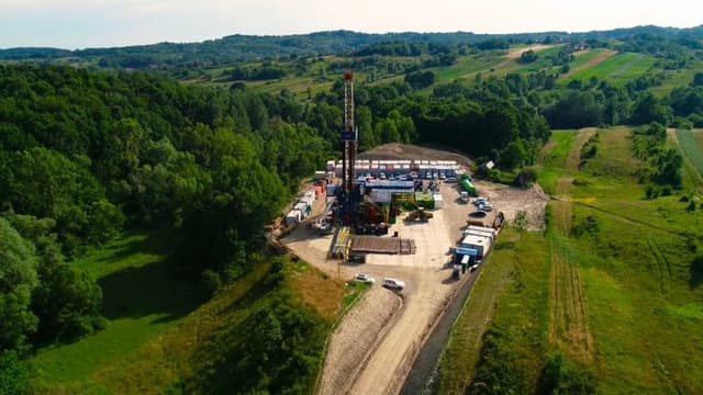  Achiziție Cheie Ale Tacrom Drilling și Tacrom Services în Strategia de Expansiune Globală și Inovație Energetică în România și Europa.