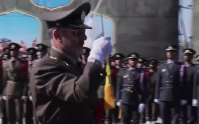  Drone Locale și Sistem S-300, Show de Forță Înaintea Negocierilor Nucleare Cruciale cu SUA la Roma, Mediate de Oman. Iranul Negociază Serios Programul său Nuclear.