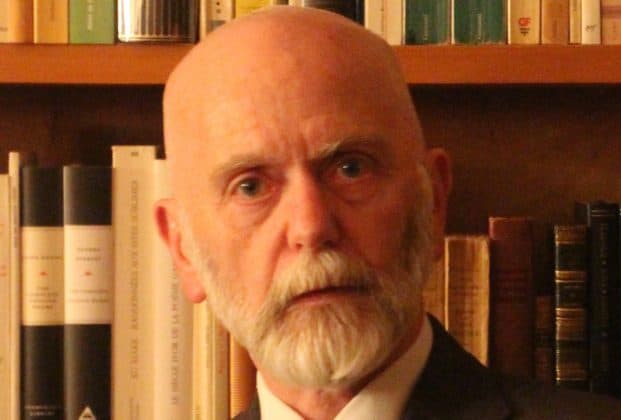  Autoritățile Britanice Interzic Intrarea Scriitorului Controversat Renaud Camus, Creatorul Teoriei Marii Înlocuirii, în Regatul Unit, Invocând Lipsa Interesului Public pentru Evenimenteul Controversat de Extrema Dreaptă cu Homeland Party