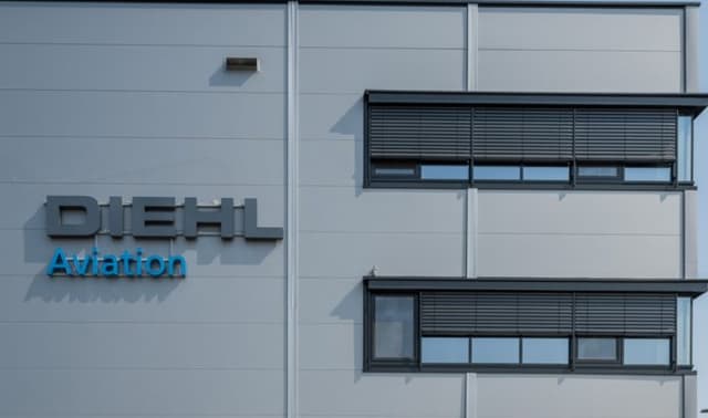  Noua fabrică de componente pentru aeronave promite să revoluționeze industria aviatică pe plan local și să consolideze prezența globală a concernului german. Inițierea lucrărilor este prevăzută pentru 2025.