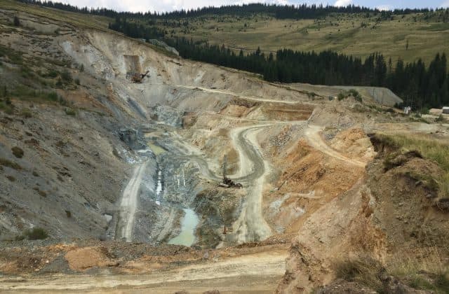 Vast Resources caută parteneri strategici pentru investiții la mina polimetalică Băița Plai din România, explorând noi oportunități prin vânzarea istorică a diamantelor din Zimbabwe.