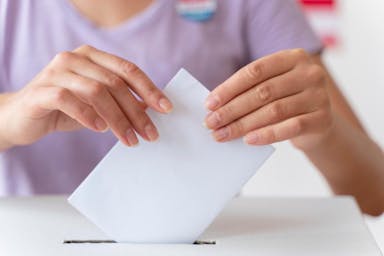 Cum se vor desfășura alegerile prezidențiale și parlamentare? Românii merg 3 duminici la vot