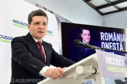  alegem între un lider dorit de multe națiuni și un amator înconjurat de umbre dubioase. Cum construim viitorul?
