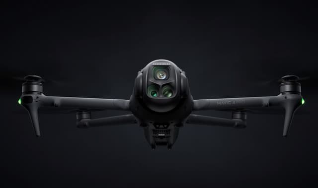  Dronă cu Filmări Aeriene Multiunghi și Gimbal la 360° pentru Experiențe Cineastice remarcabile