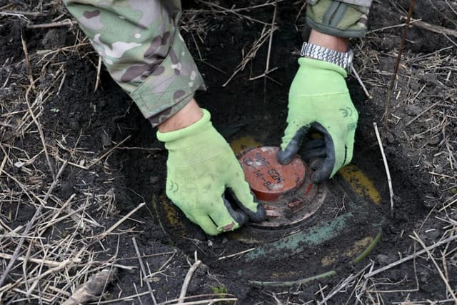 Lituania investește 1,1 miliarde de euro în mine antitanc și fortificarea granițelor cu Rusia și Belarus pentru a-și întări apărarea națională