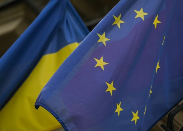  Inițiativa Coaliția celor Dispuși și Creșterea Sprijinului Militar în Prim-Plan, alături de Discursul Sancțiunilor împotriva Rusiei și Procesul de Aderare al Ucrainei la UE