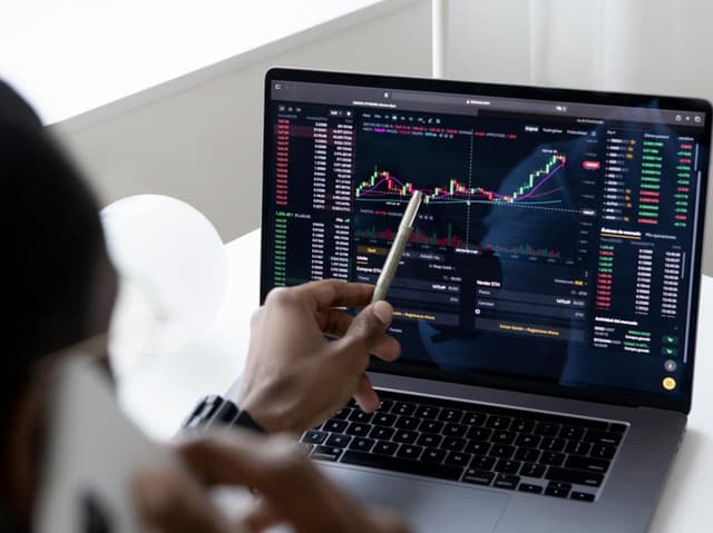  Antreprenorii Români Adoptă Holdingurile: Strategie Fiscală pentru Dividende Fără Impozit. Cum Legea Susține această Soluție și Etapele esențiale pentru Implementare Eficientă și Legală a Structurilor de Afaceri♂️