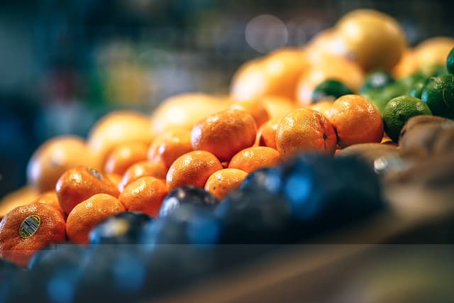  impactul tarifelor impuse de Trump asupra piețelor globale și volatilitatea prețurilor agricole în 2023.