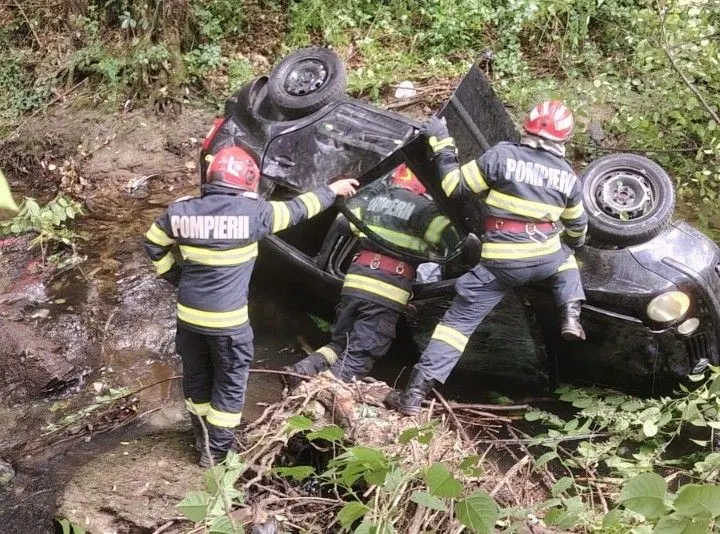 Brăești, Botoșani: coliziune între două autoturisme, doi răniți