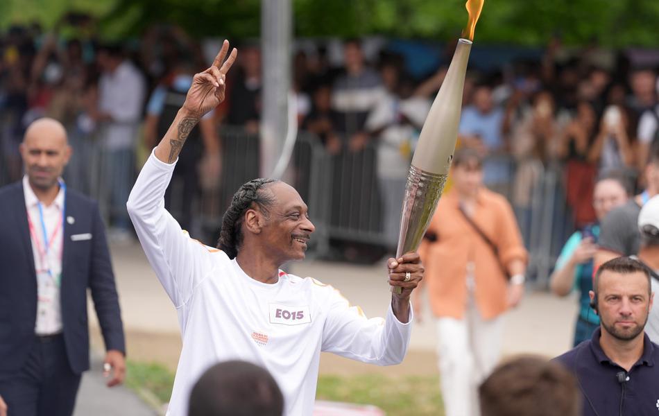 Când rapperii întâlnesc sportul: Snoop Dogg, vedeta neașteptată a deschiderii JO 2024