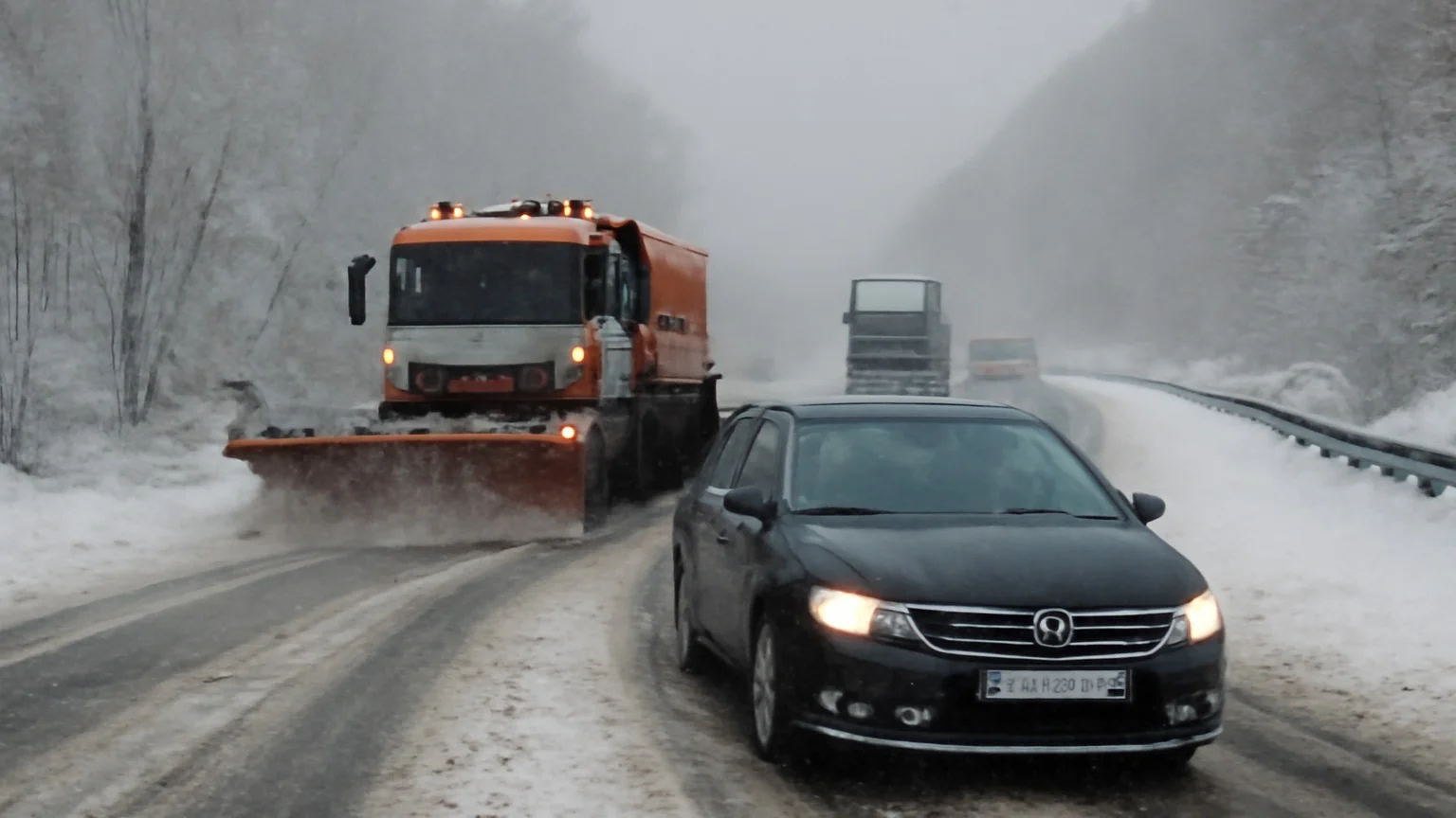 Trafic restricționat pe DN6 din cauza ninsorilor; circulație dificilă în 14 județe